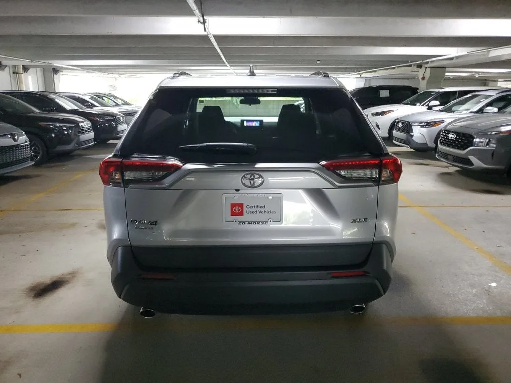 2023 Toyota RAV4 XLE photo 5
