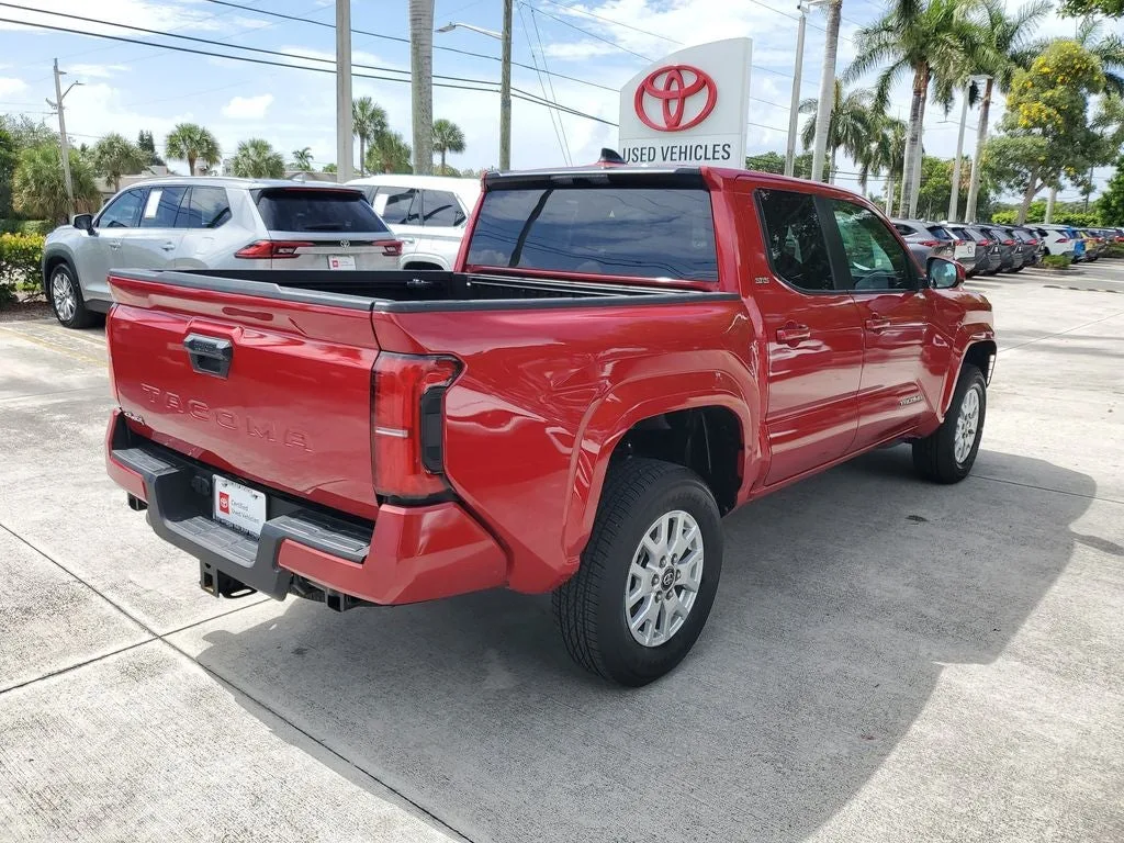 2025 Toyota Tacoma SR5 photo 4
