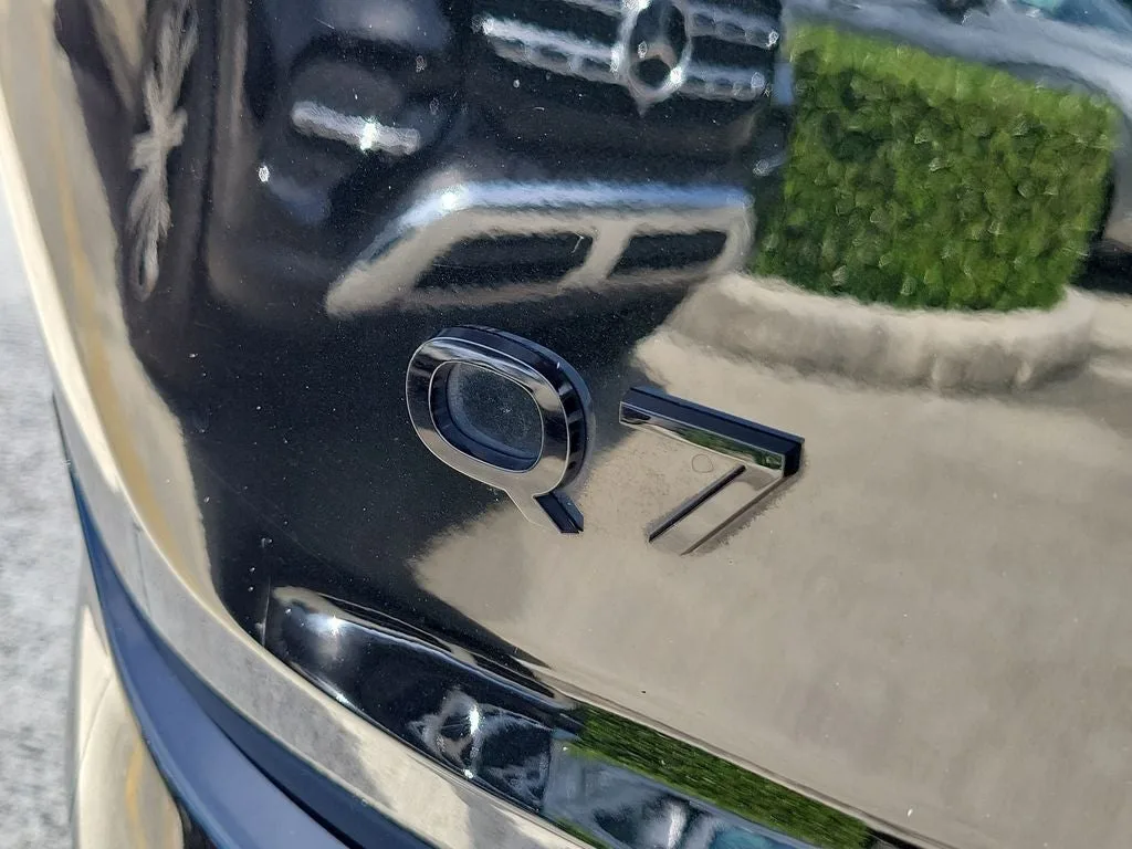 2025 Audi Q7 55 Premium Plus quattro photo 7