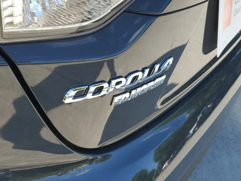 2025 Toyota Corolla LE photo 7