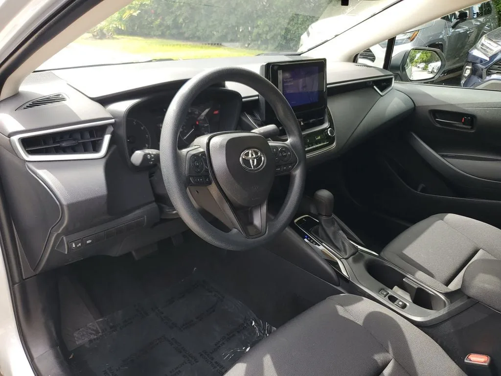 2023 Toyota Corolla LE photo 20