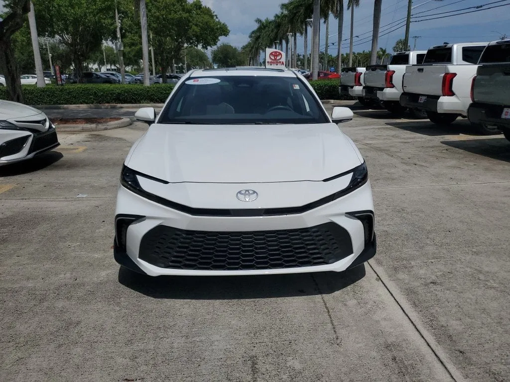 2025 Toyota Camry SE photo 2