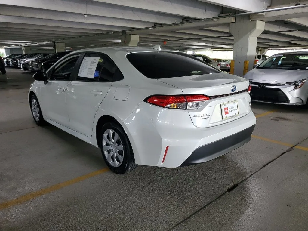2024 Toyota Corolla Hybrid LE photo 6