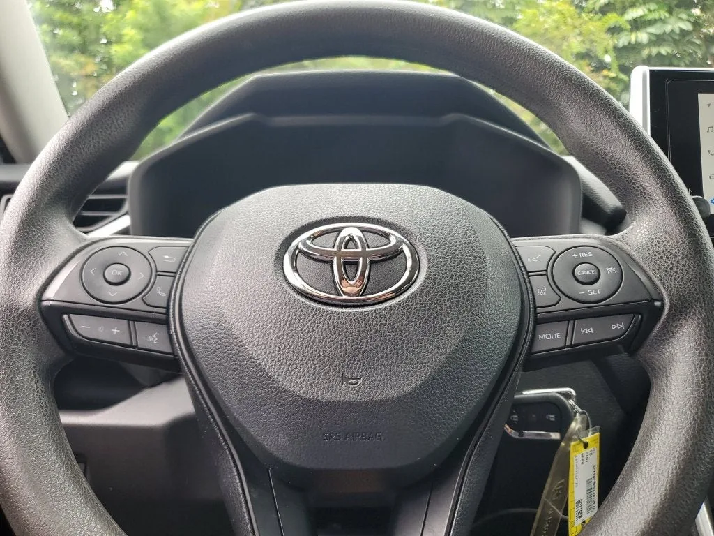 2024 Toyota RAV4 LE photo 22