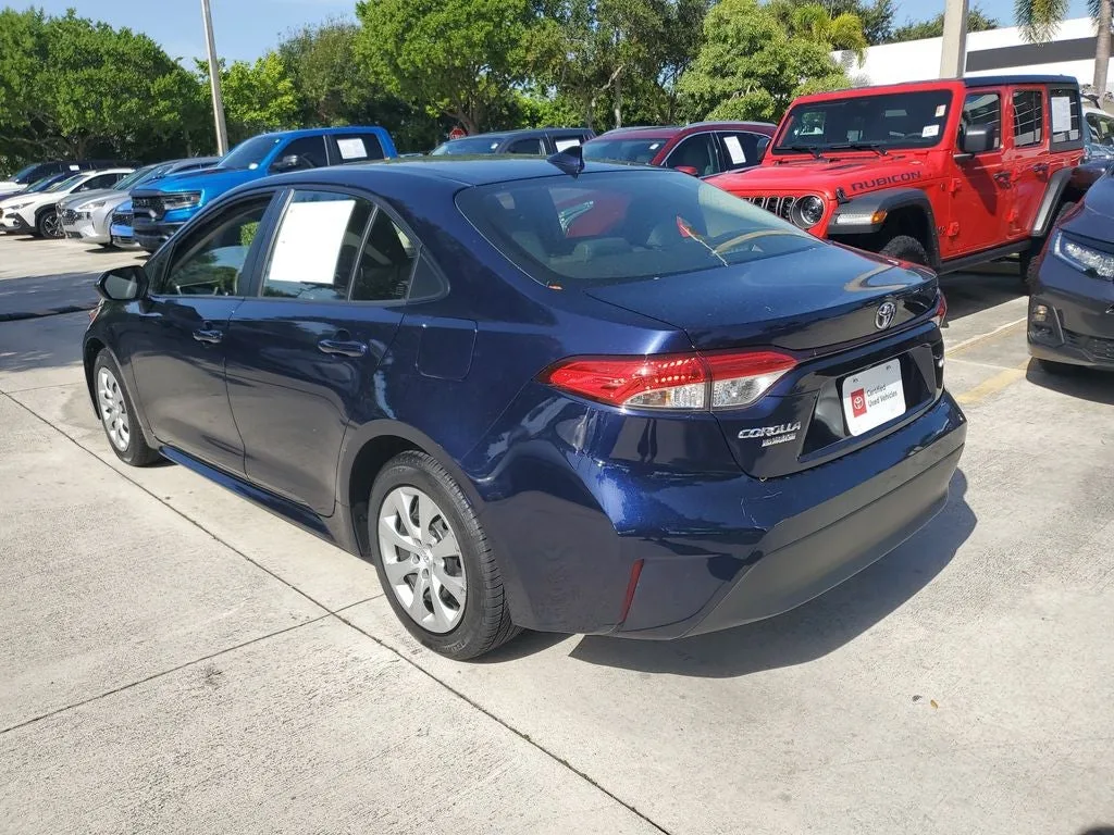 2023 Toyota Corolla LE photo 6