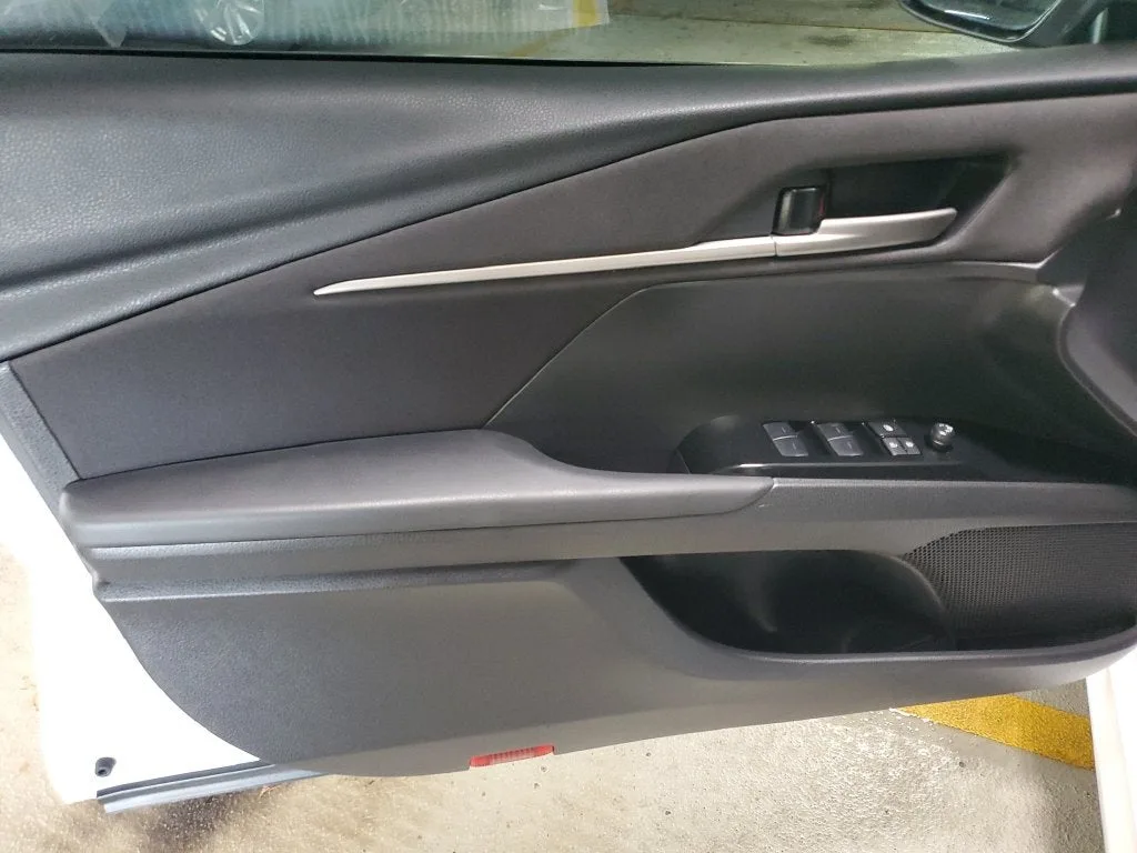 2025 Toyota Camry LE photo 15