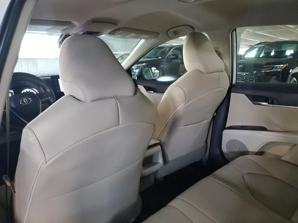 2021 Toyota Camry LE photo 13