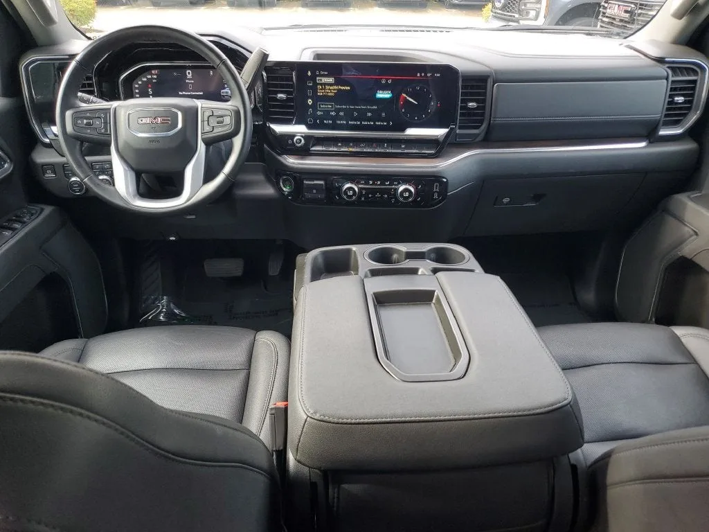 2025 GMC Sierra 1500 SLT photo 16
