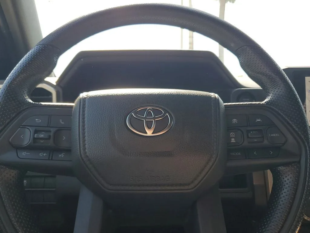 2025 Toyota Tacoma SR5 photo 21