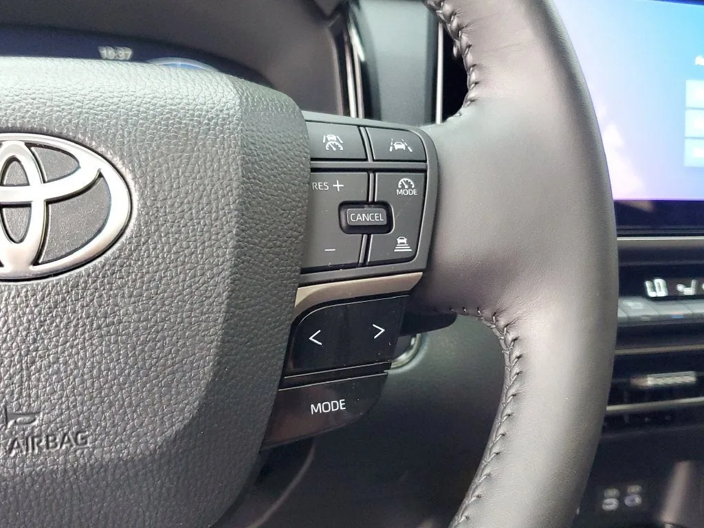 2025 Toyota Camry XSE photo 26