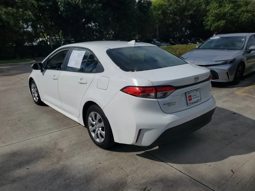 2024 Toyota Corolla LE photo 5