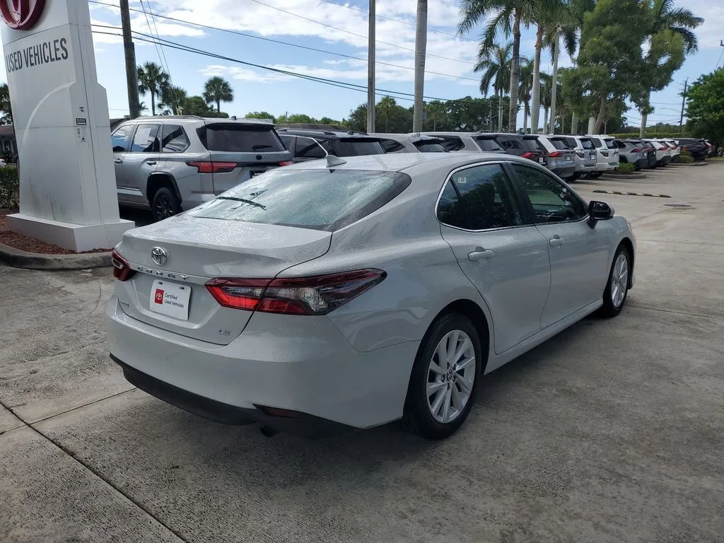2024 Toyota Camry LE photo 4