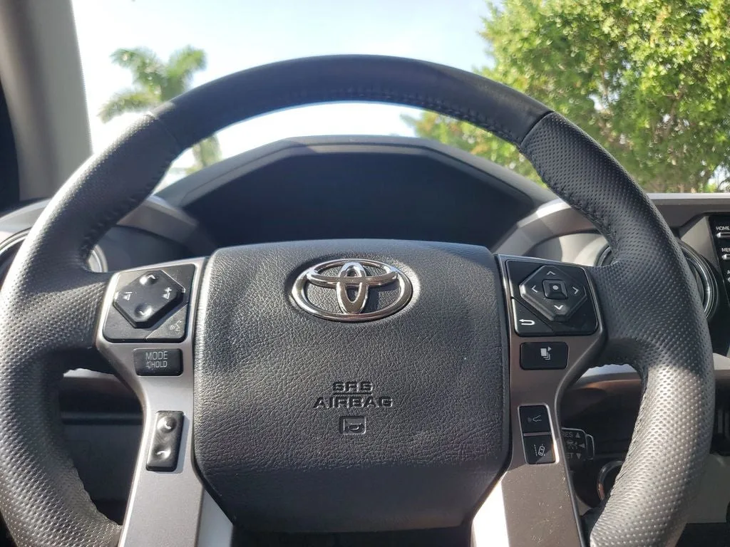2023 Toyota Tacoma SR5 V6 photo 21