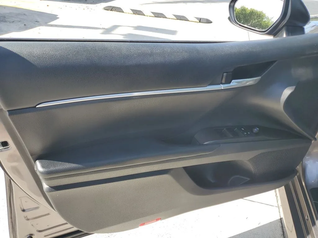 2023 Toyota Camry LE photo 16
