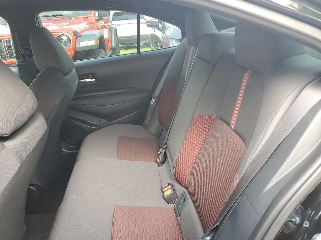 2024 Toyota Corolla SE photo 12