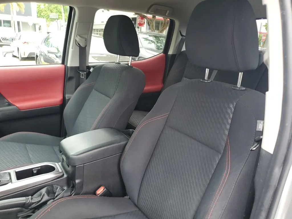 2023 Toyota Tacoma SR5 V6 photo 19