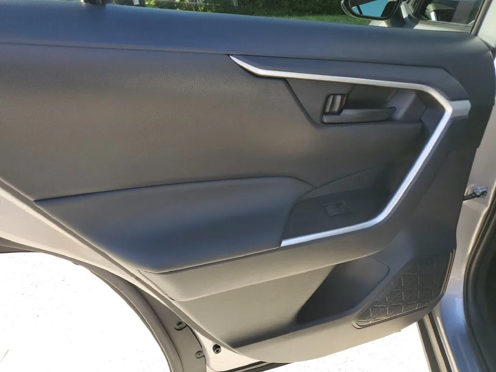 2024 Toyota RAV4 LE photo 11