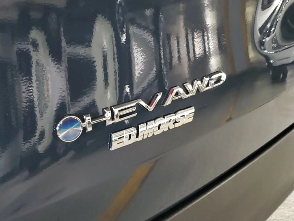 2025 Toyota Grand Highlander Hybrid XLE photo 8