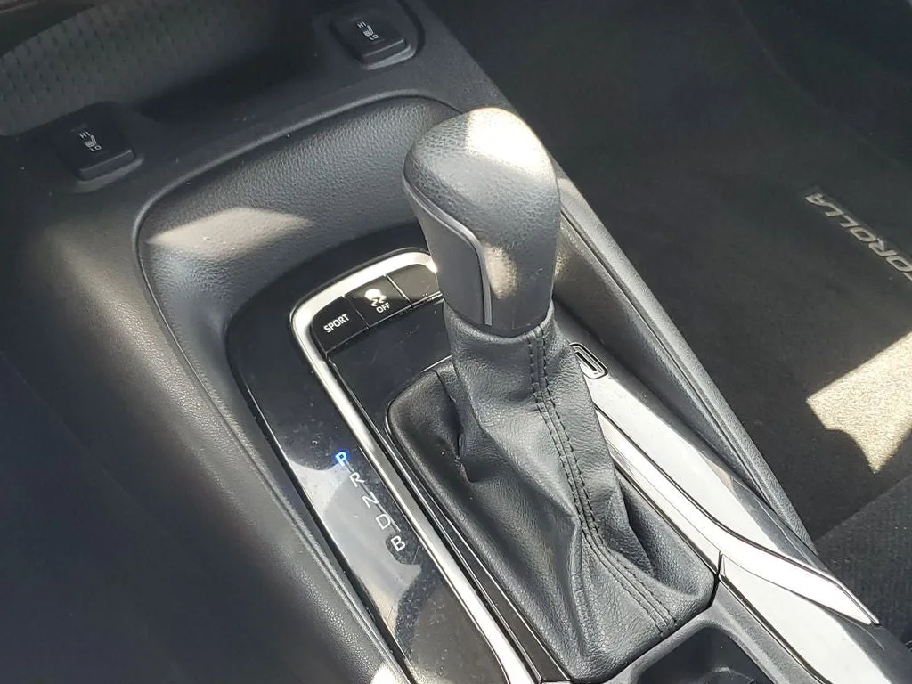 2022 Toyota Corolla XLE photo 30