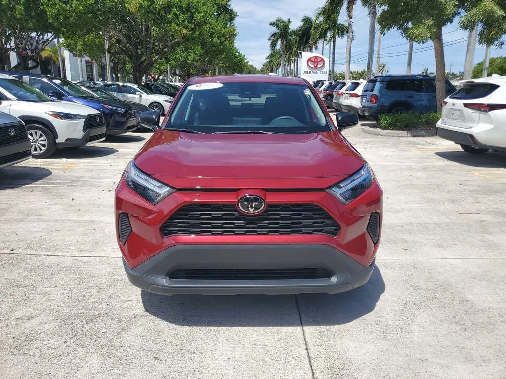 2024 Toyota RAV4 LE photo 2