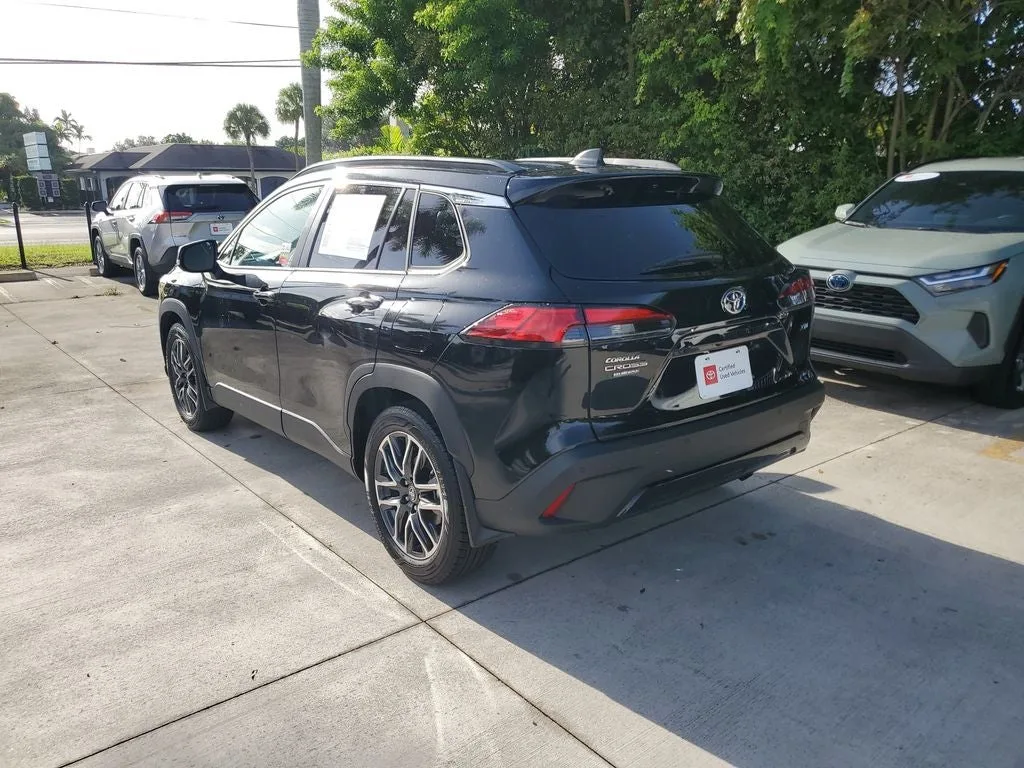 2026 Toyota Corolla Cross XLE photo 6