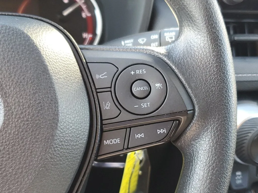 2024 Toyota RAV4 LE photo 24