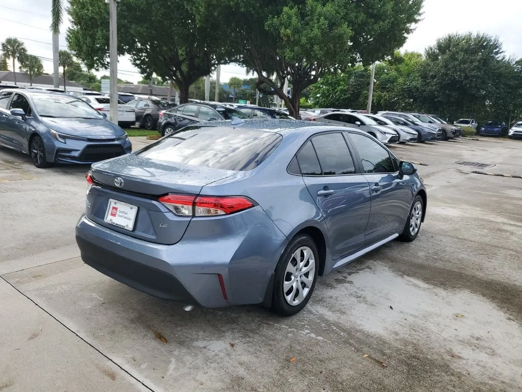 2025 Toyota Corolla LE photo 4