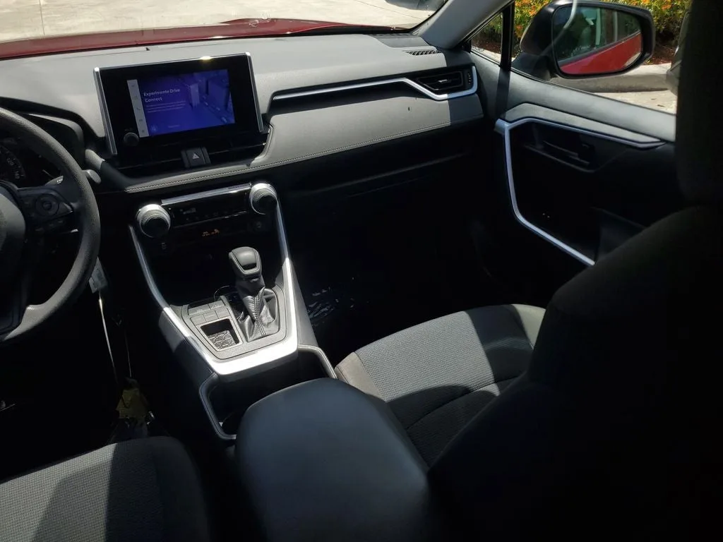 2024 Toyota RAV4 LE photo 16