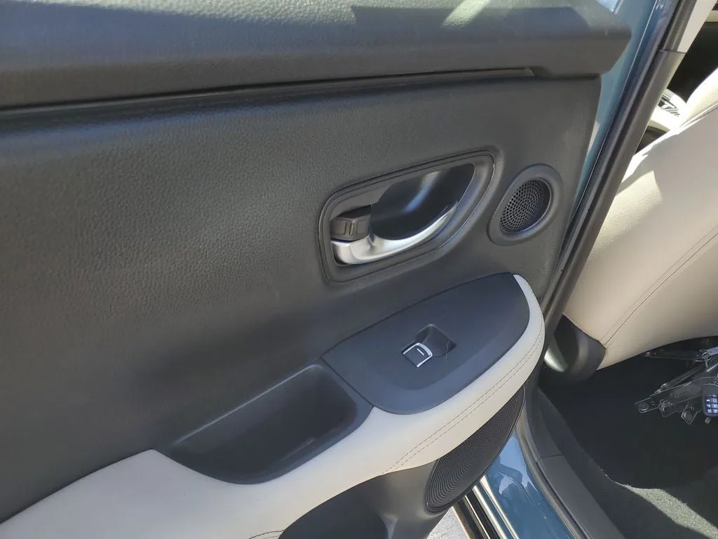 2023 Honda HR-V EX-L photo 11
