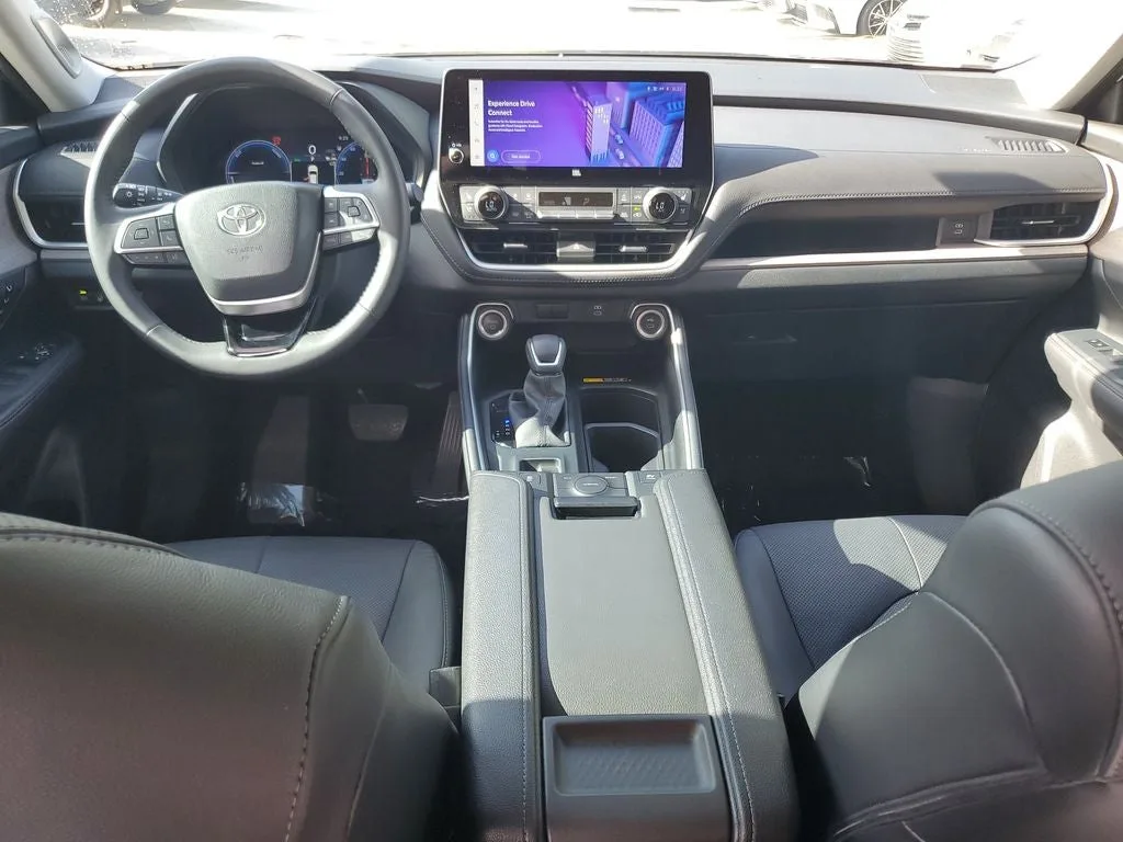 2024 Toyota Grand Highlander Hybrid Limited photo 17