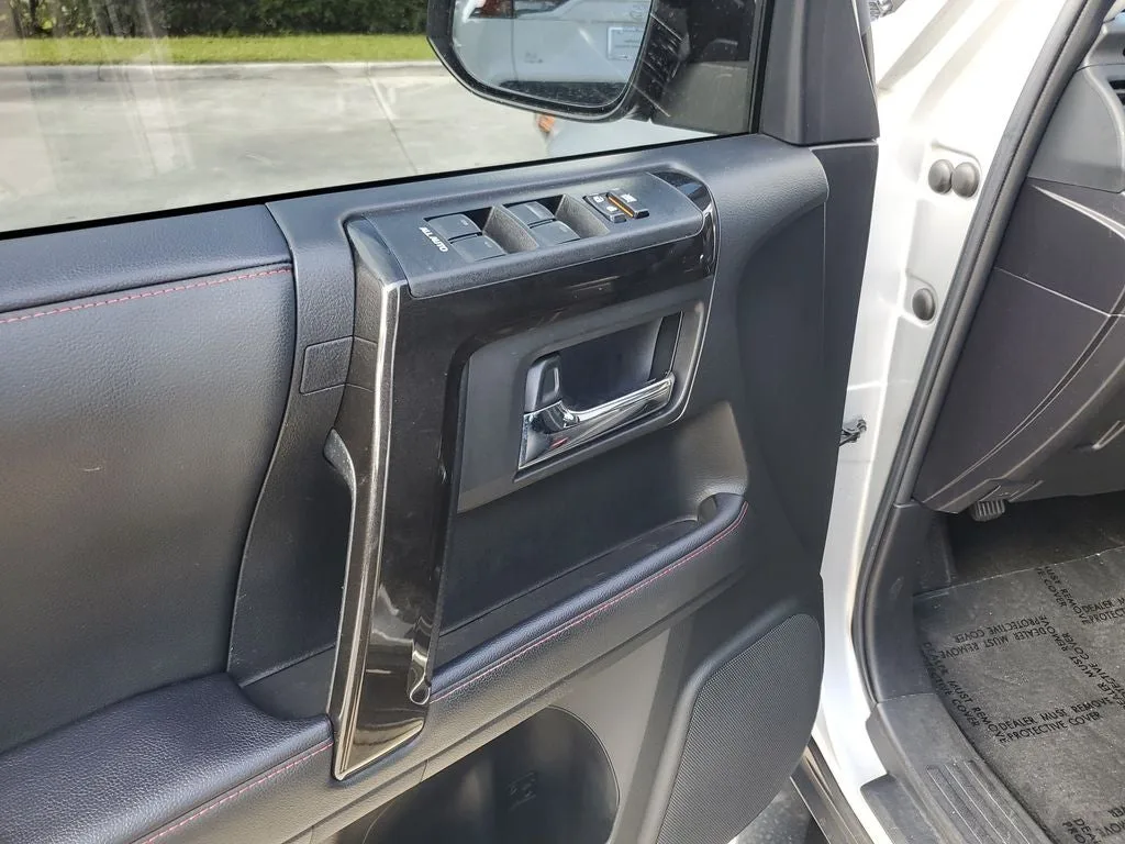 2021 Toyota 4Runner TRD Off-Road Premium photo 18