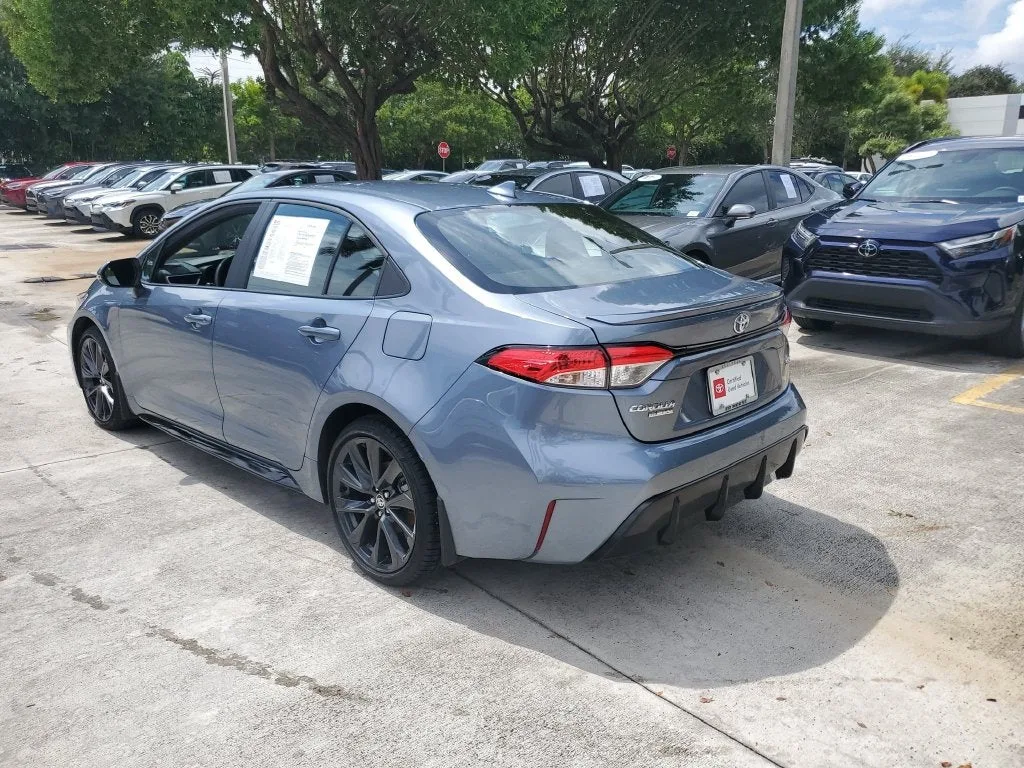 2026 Toyota Corolla SE photo 6