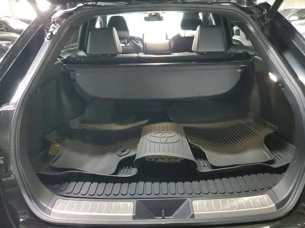 2023 Toyota Venza Nightshade photo 9