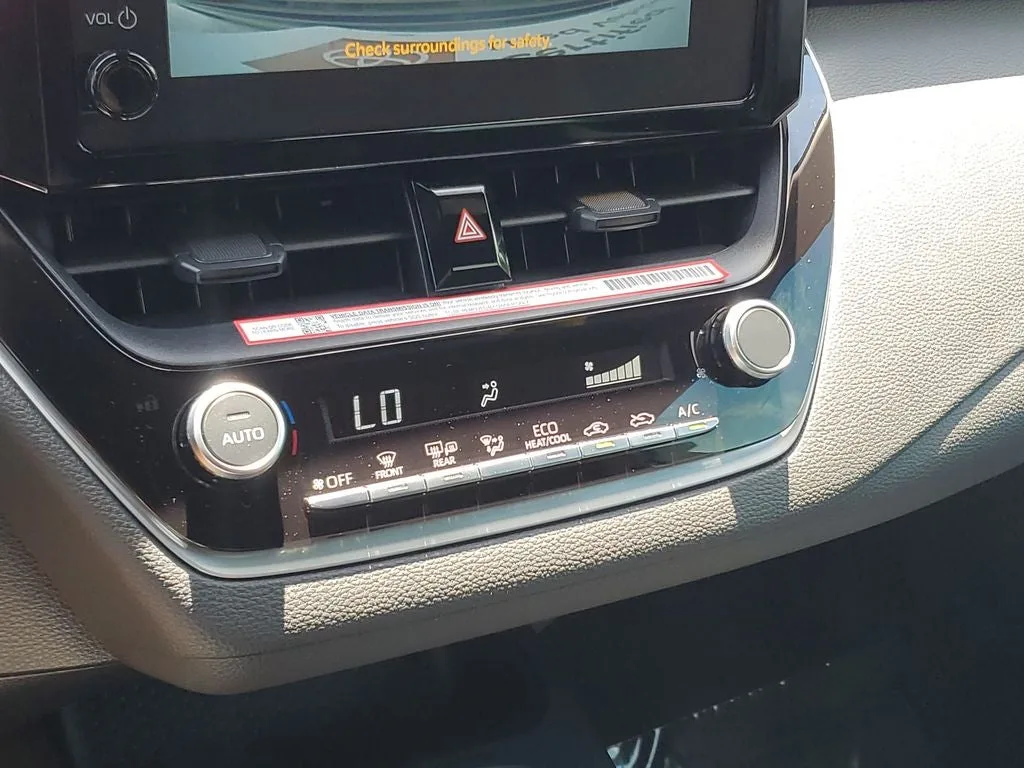 2026 Toyota Corolla Hybrid SE photo 28