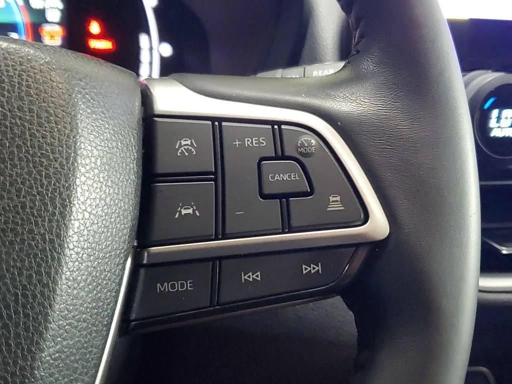 2024 Toyota Grand Highlander XLE photo 25