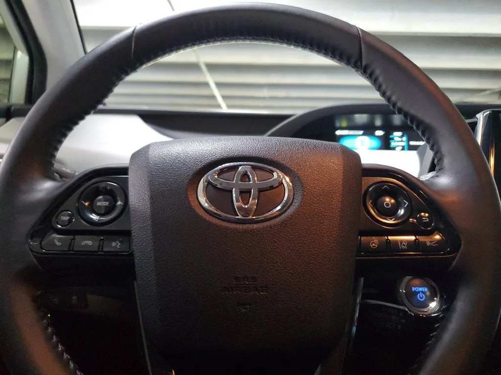 2021 Toyota Prius Limited photo 22