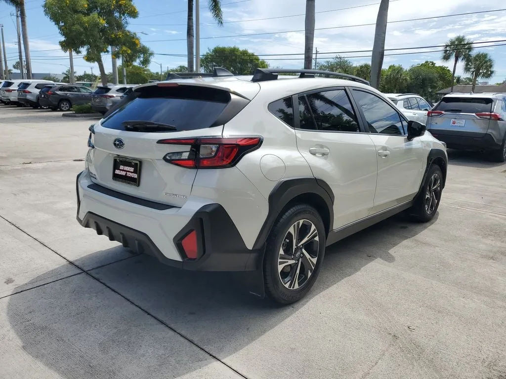 2024 Subaru Crosstrek Premium photo 4