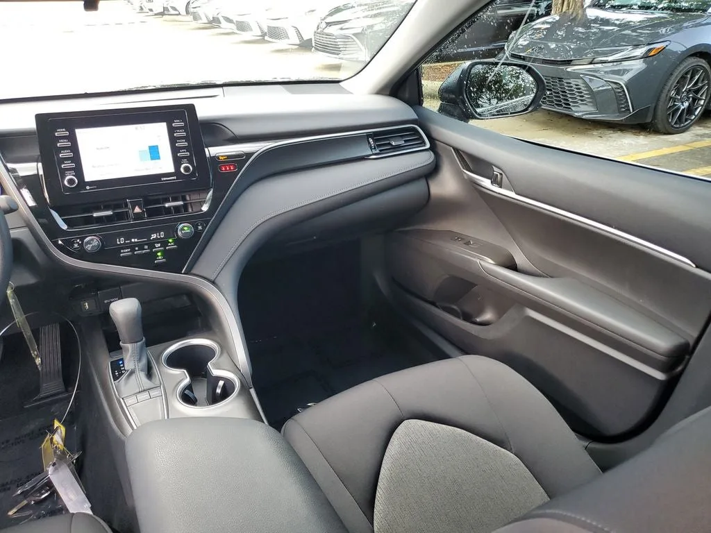 2024 Toyota Camry LE photo 15