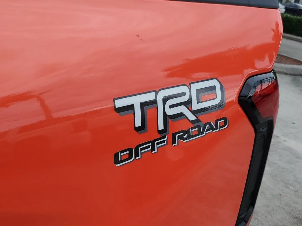 2024 Toyota Tacoma TRD Off-Road photo 8