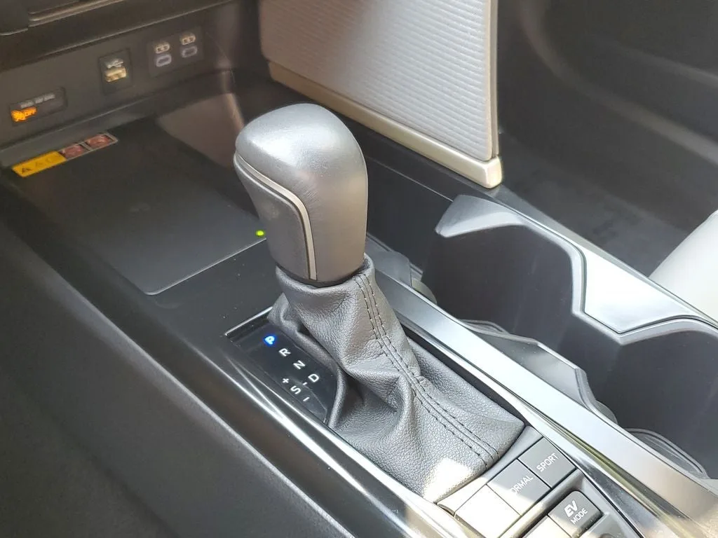 2026 Toyota Camry SE photo 27