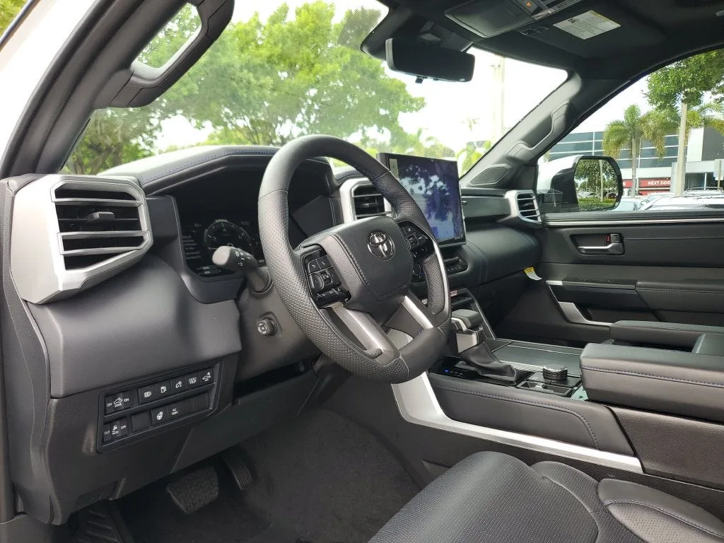 2025 Toyota Tundra Hybrid Platinum photo 22