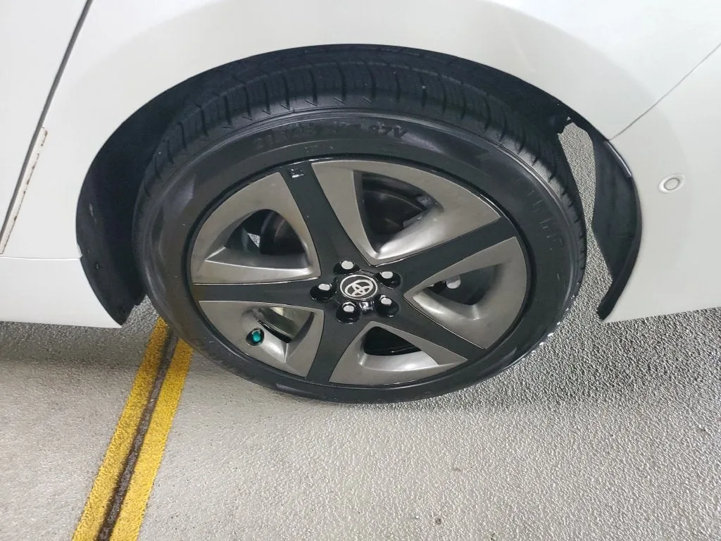 2021 Toyota Prius Limited photo 7