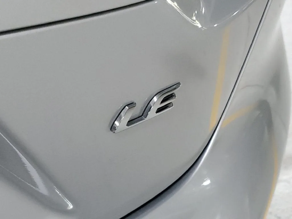 2024 Toyota Corolla LE photo 9