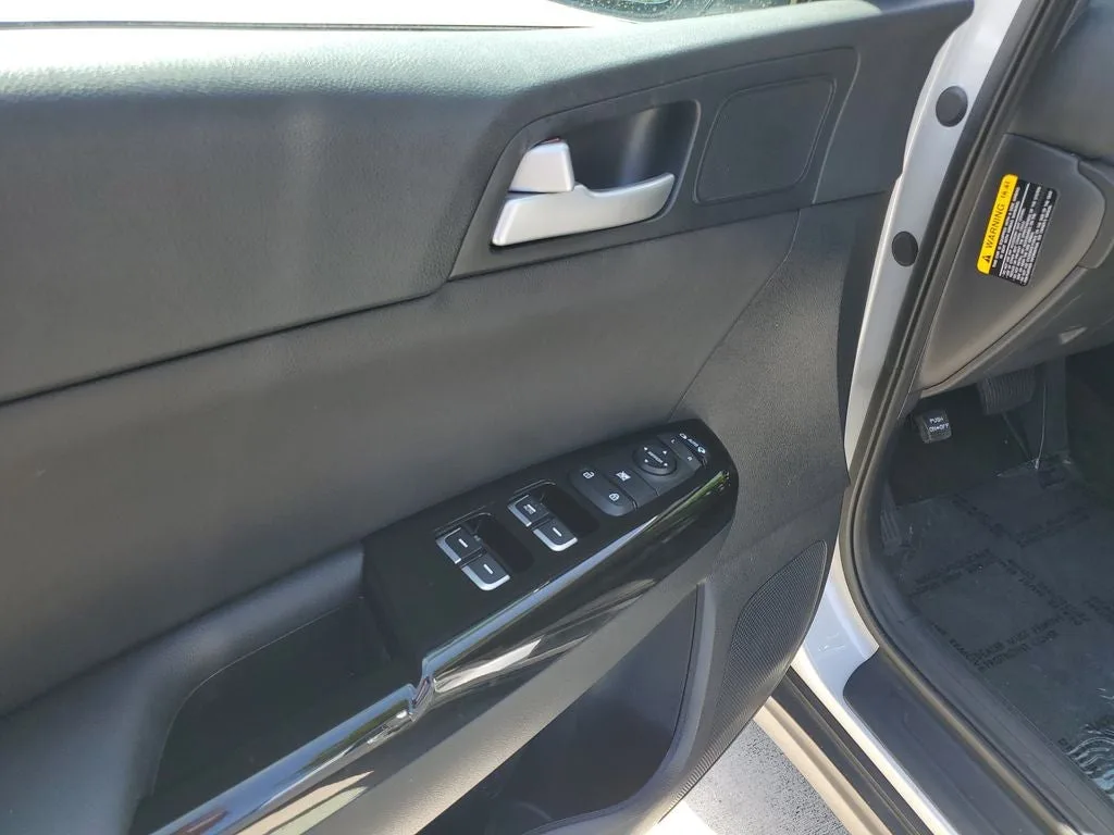 2021 Kia Sportage EX photo 19