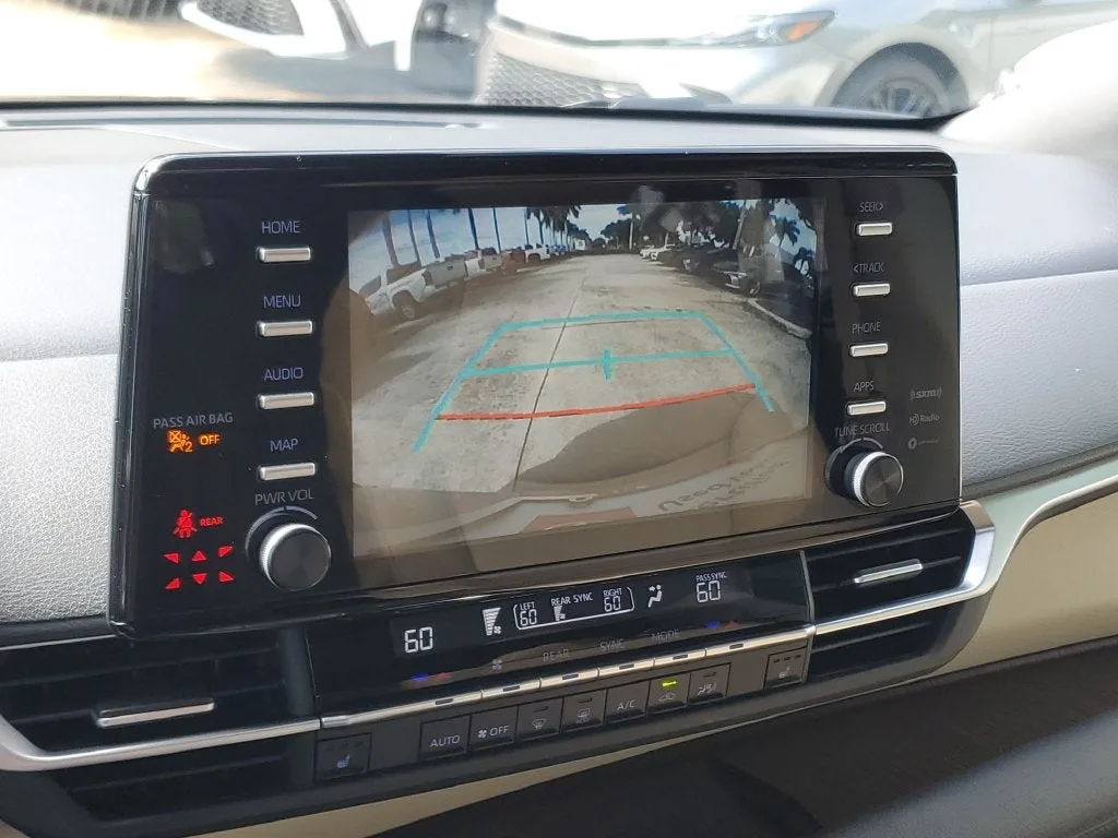 2024 Toyota Sienna XLE 8 Passenger photo 29