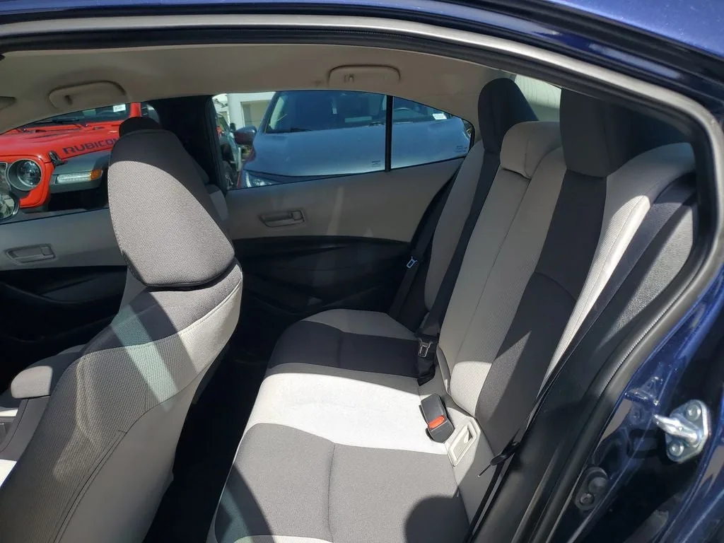 2025 Toyota Corolla LE photo 12