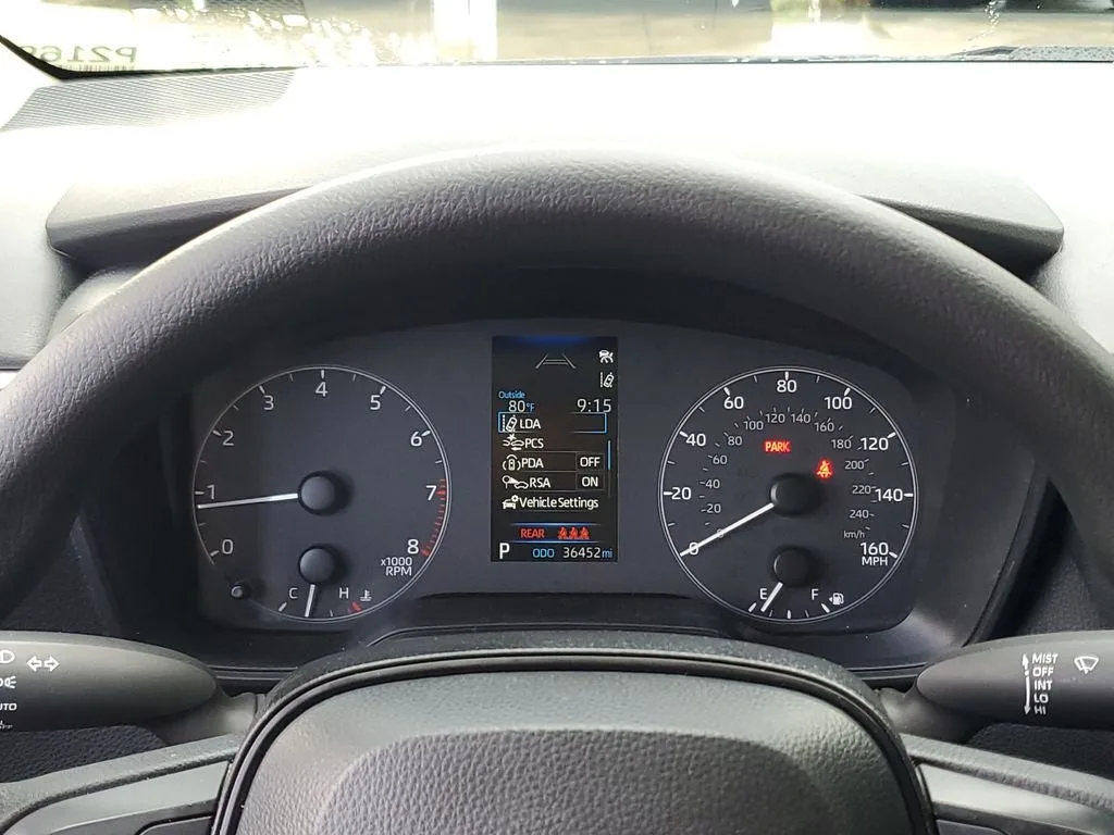 2024 Toyota Corolla LE photo 25