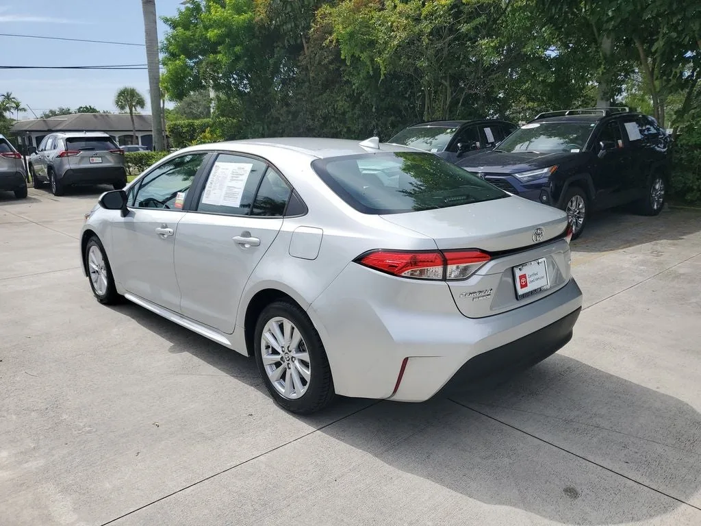 2023 Toyota Corolla LE photo 5