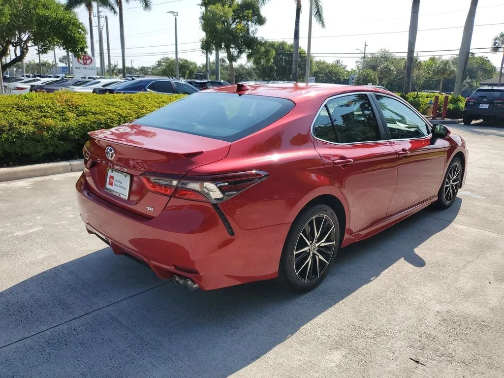 2023 Toyota Camry SE photo 4