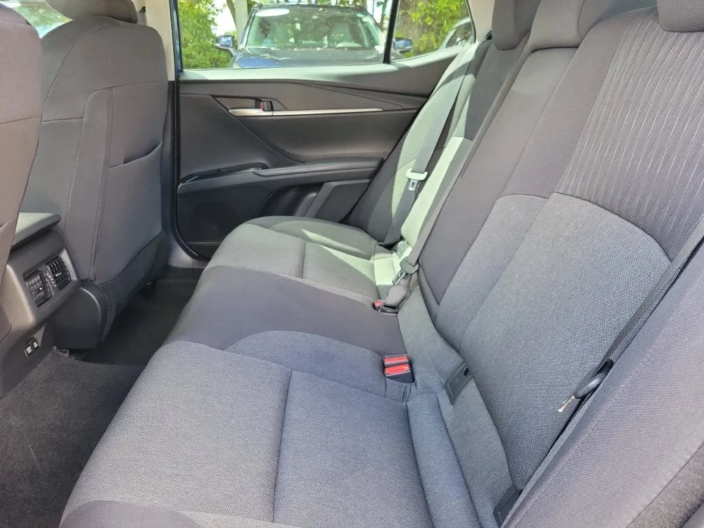 2025 Toyota Camry LE photo 13